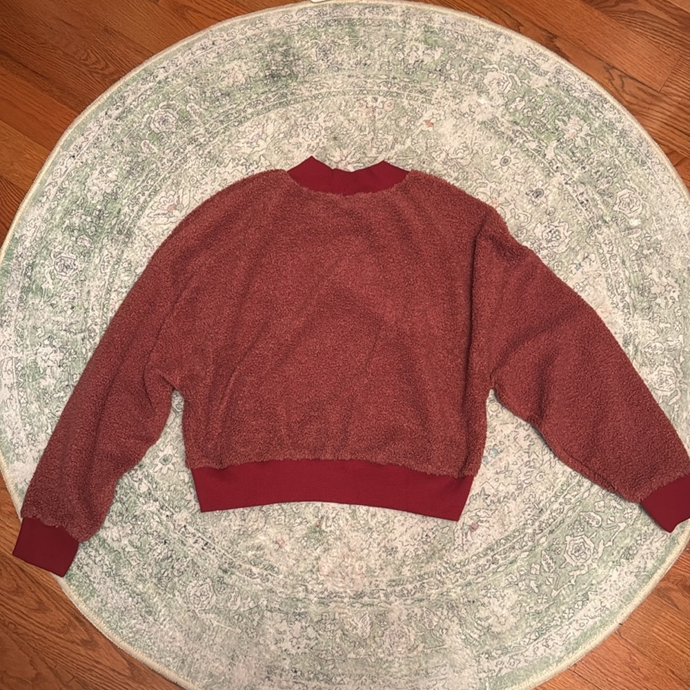 Maroon sweater - Picture 2 of 3